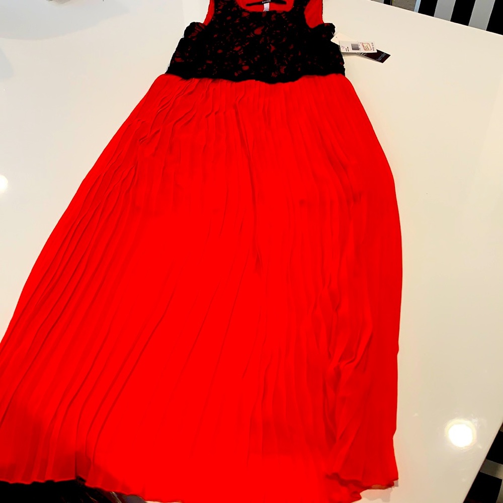 Brand new Kensie red pleated long dress with black lace top size small